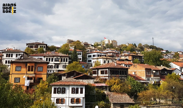 Safranbolu, ilk 6 ayda 3 milyon 188 bin ziyaretçi ağırlayarak rekoru kırdı.