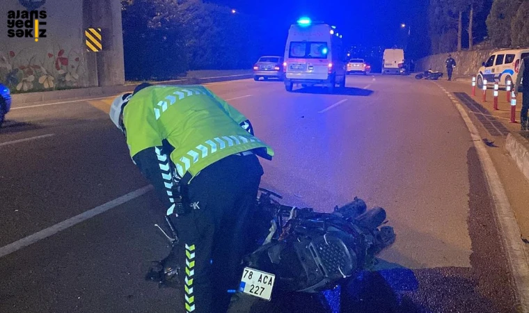 Karabük-Safranbolu yolunda çarpışan iki motosiklette 1’i ağır 3 kişi yaralandı.