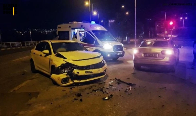 Karabük-Safranbolu yolunda iki araç çarpıştı, yaralılar hastaneye kaldırıldı.