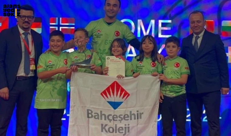 Bahçeşehir Karabük Koleji Robotik Olimpiyatları'nda Birinci.