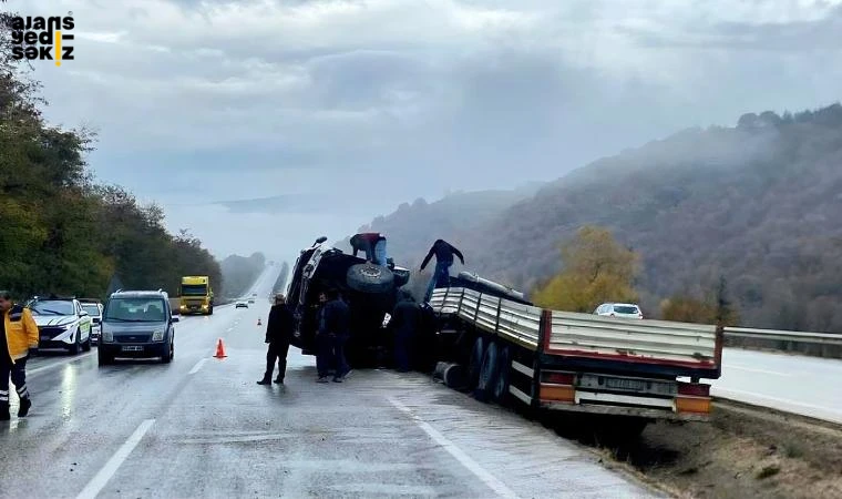 Karabük’ün Eskipazar ilçesinde kontrolden çıkan TIR, refüjdeki su kanalına düştü.