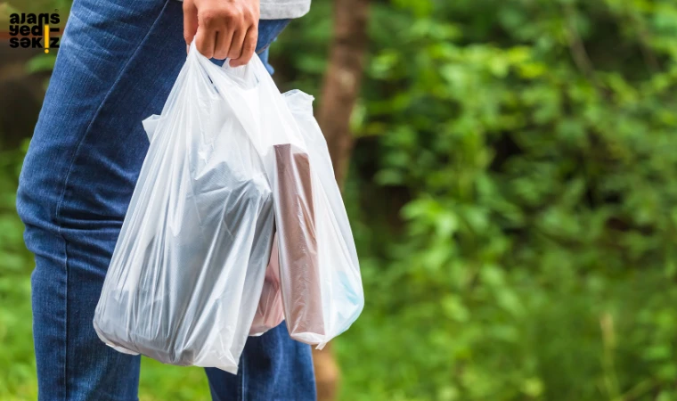 Plastik poşetlerin fiyatı 25 kuruştan 50 kuruşa yükseldi.