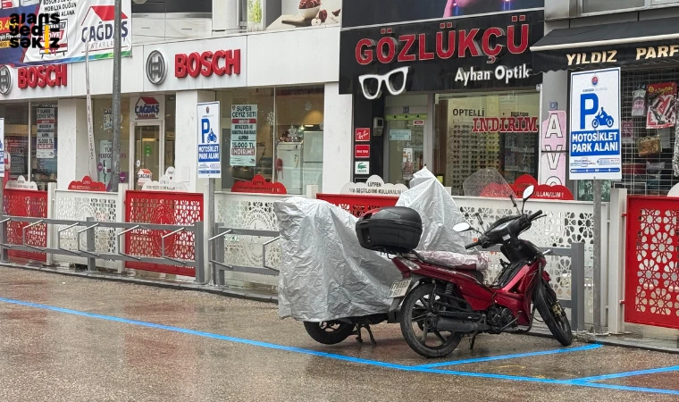 Karabük Belediyesi, 60 motosiklet kapasiteli ücretsiz park alanı oluşturdu.