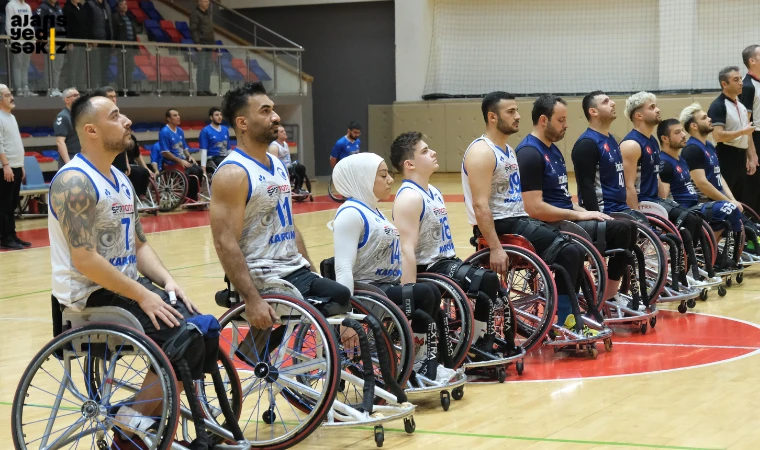 Karabük Demir Kartal Spor, İzmir'i 63-54 mağlup ederek Play-Off'a yükseldi.