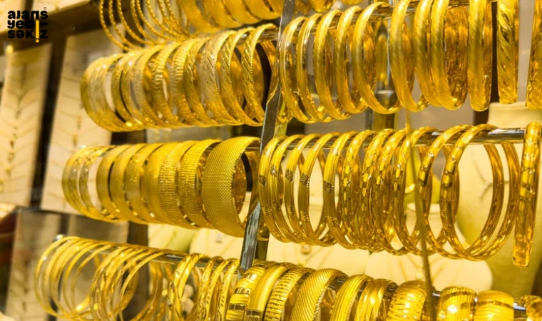 Ons Altın Yüzde 2 Kayıpla 4.300 Dolar Altına İndi.