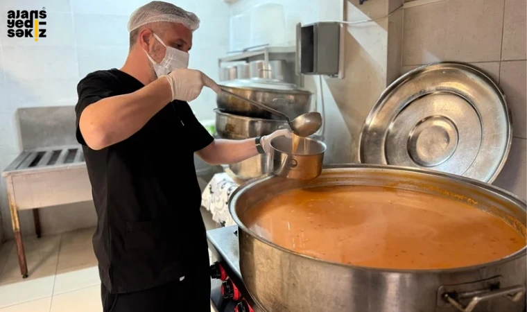 Karabük Belediyesi, çorba aracı ve aşevi ile kentte sosyal dayanışma güçleniyor.