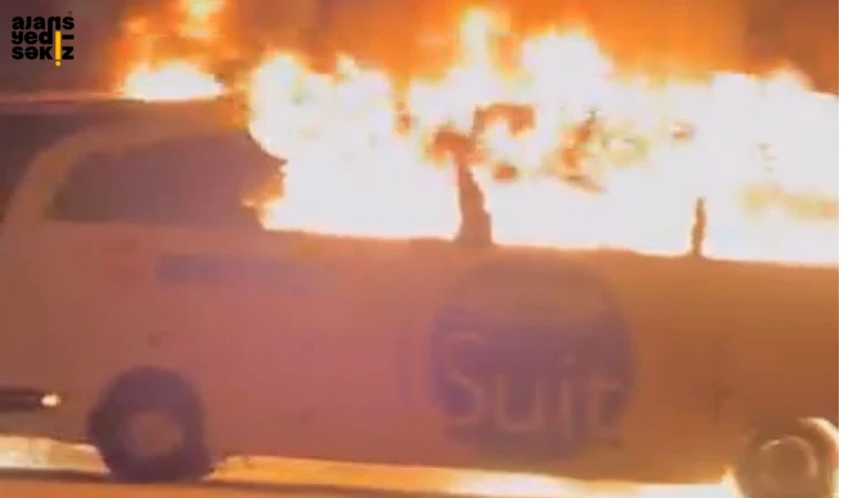 Karabük'te Seyir Halindeki Yolcu Otobüsü Alev Alev Yandı.