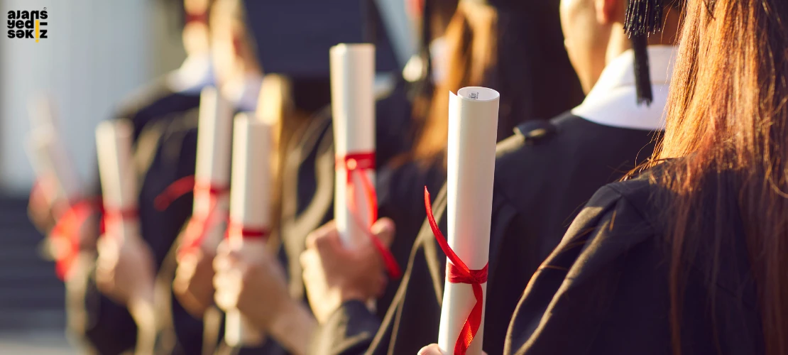 YÖK, üniversitelerde 3 yılda mezun olabilme uygulamasını gelecek yıl başlatıyor.