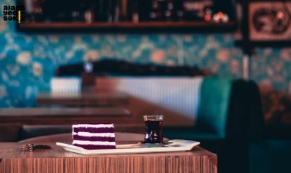 Zamana Işık Tutan Kafe!