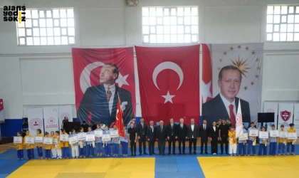 Eflani Türkiye’nin ilk iller arası kuşak güreşi turnuvasına ev sahipliği yaptı.