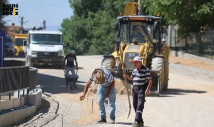 Safranbolu Belediyesi Tokatlı ve Şimşek Sokak'ta asfalt ve kaldırım çalışmaları başladı.