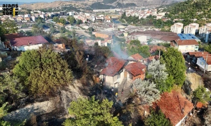 Üç farklı noktada çıkan yangınlara çok sayıda ekip anında müdahale etti.