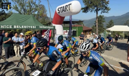 Sporcular, Yenice’nin nefes kesen orman parkurlarında mücadele etti.