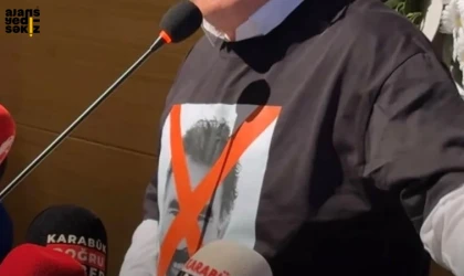 Bayram Karadağ, Öcalan'lı Tişörtle Kürsüde Terörü Protesto Etti.