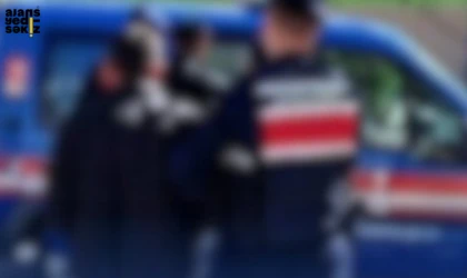 Karabük'te jandarma ekipleri uyuşturucu madde ve sentetik hapları ele geçirdi.